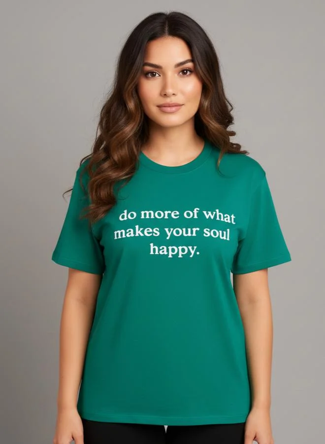 بوز تيشيرت بطبعة شعار